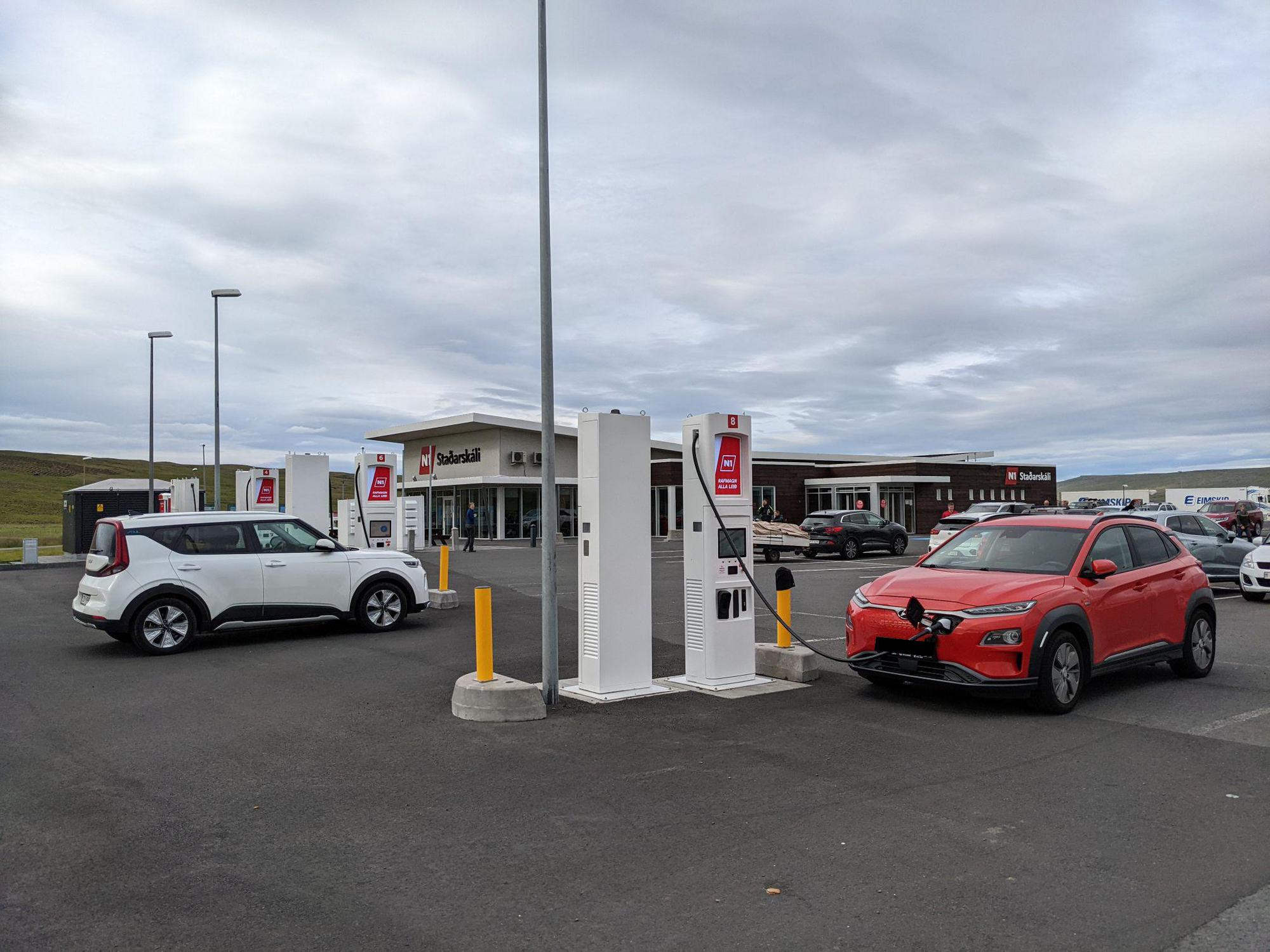 Iceland Adds 21 EV Charging Stations Outside the Capital Area